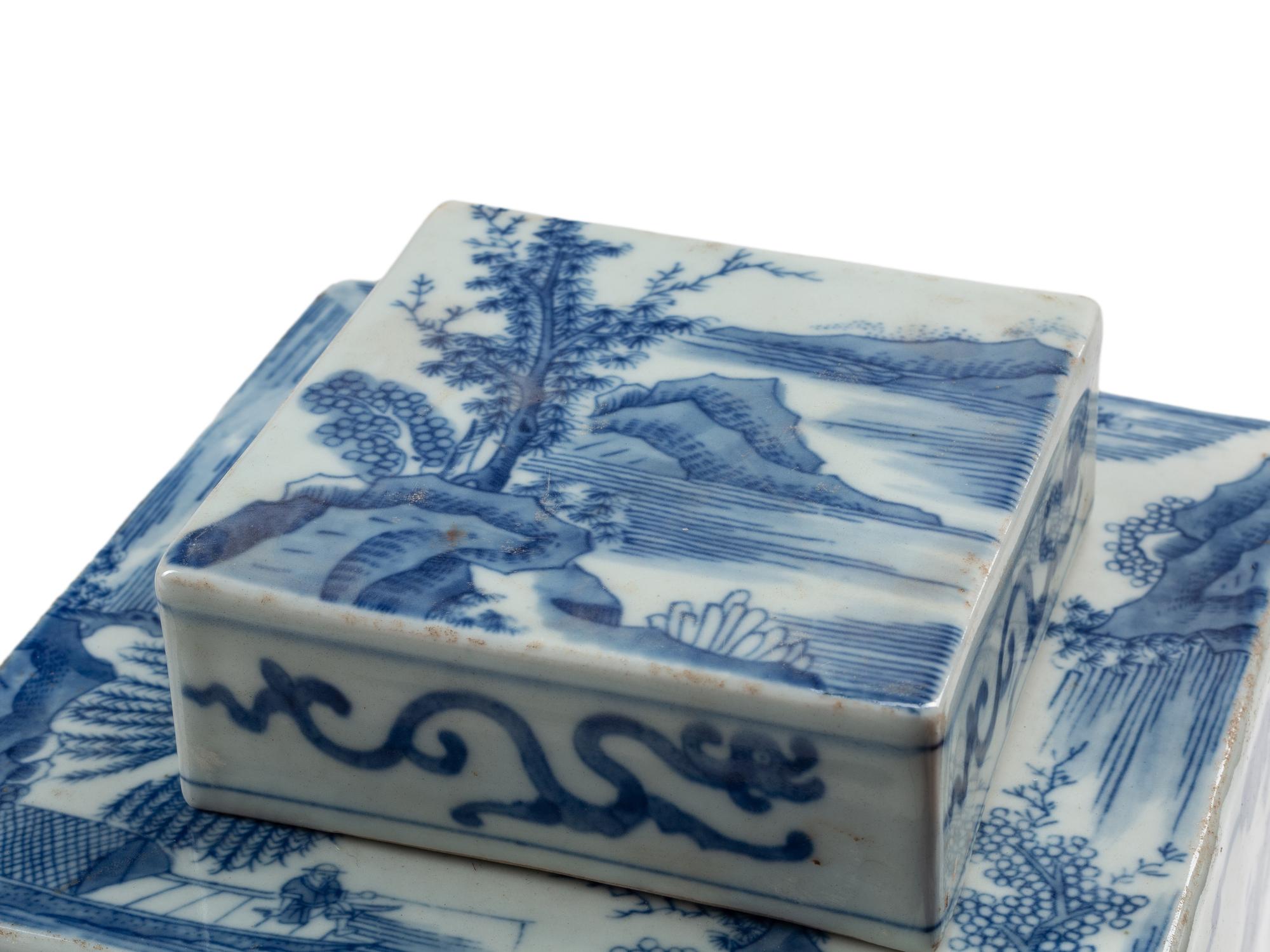 A Pair of Chinese Blue and White Porcelain Tea Caddies with Covers