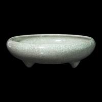 A Chinese Crackle-Glazed Shallow Censer, Late Qing Dynasty-Republic Period 晚清-民國 哥釉盤