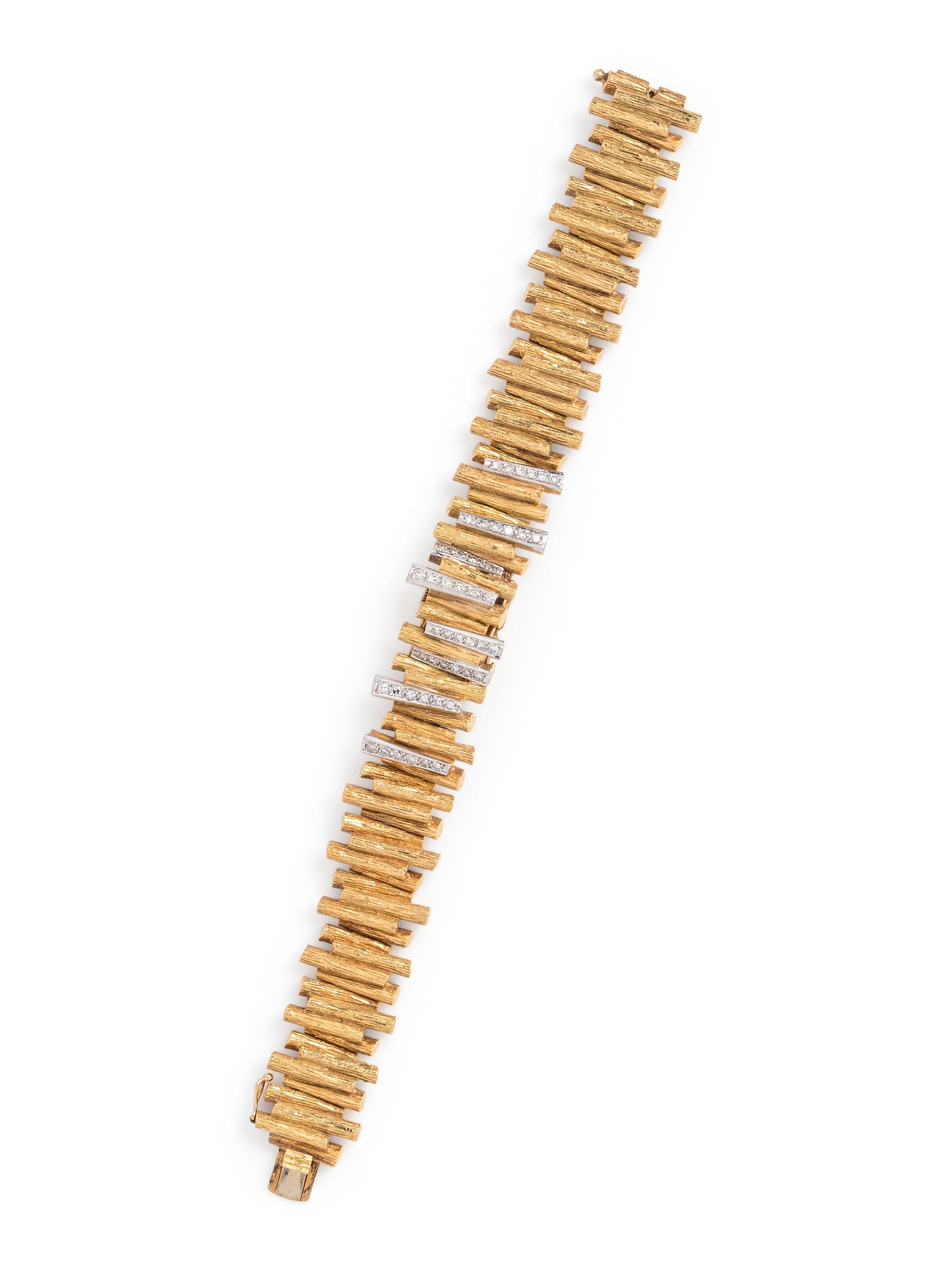 18K YELLOW GOLD AND DIAMOND SURPRISE WRISTWATCH