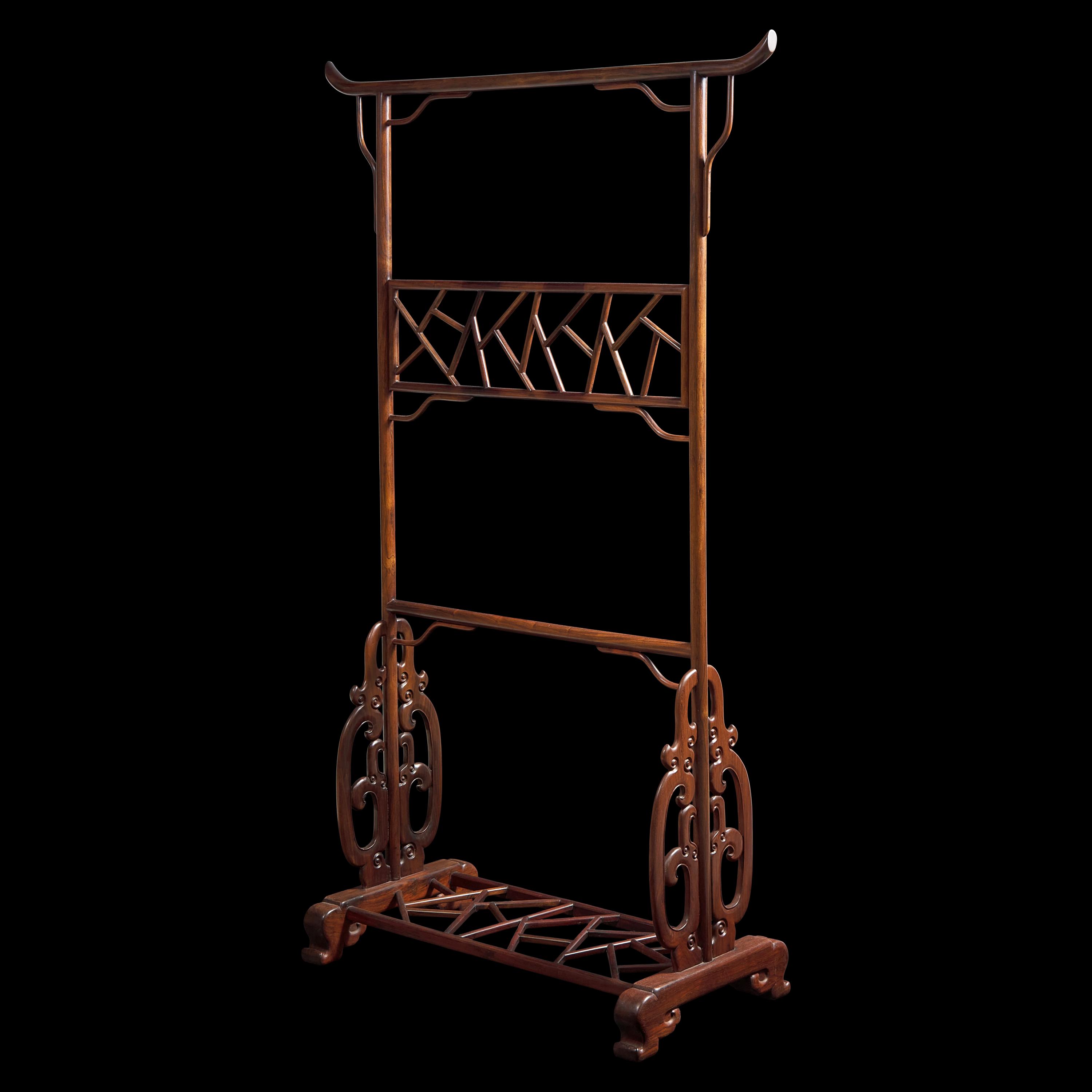 A Chinese Carved Hongmu Clothes Stand, Yijia, 20th Century 近代 紅木透雕冰梅紋衣架