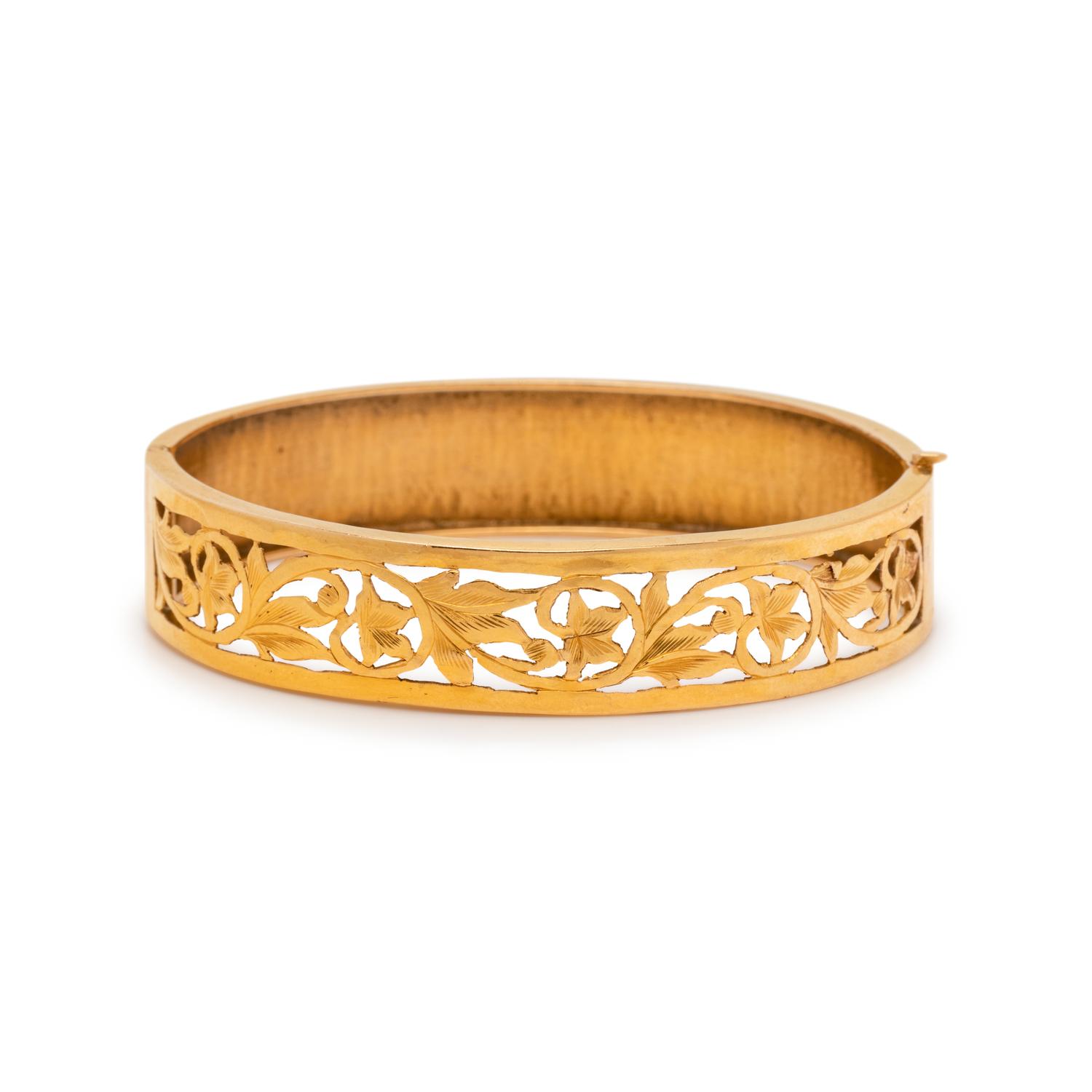 YELLOW GOLD BANGLE BRACELET