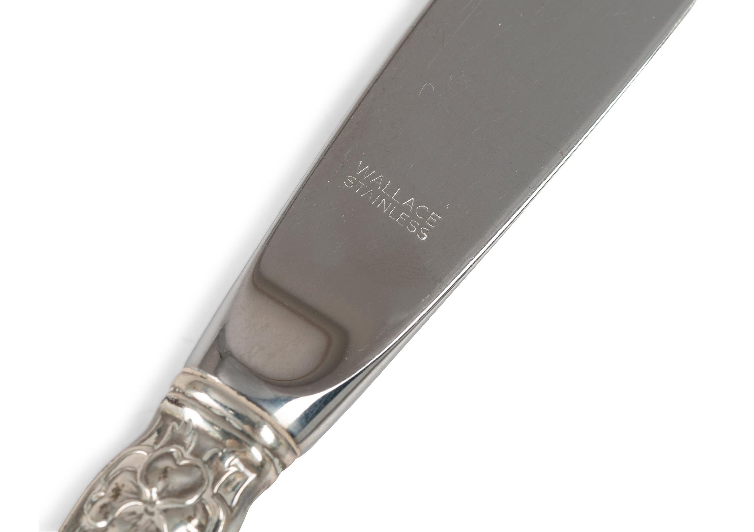 An R. Wallace & Sons Mfg. Co. 'Violet' Silver Flatware Service