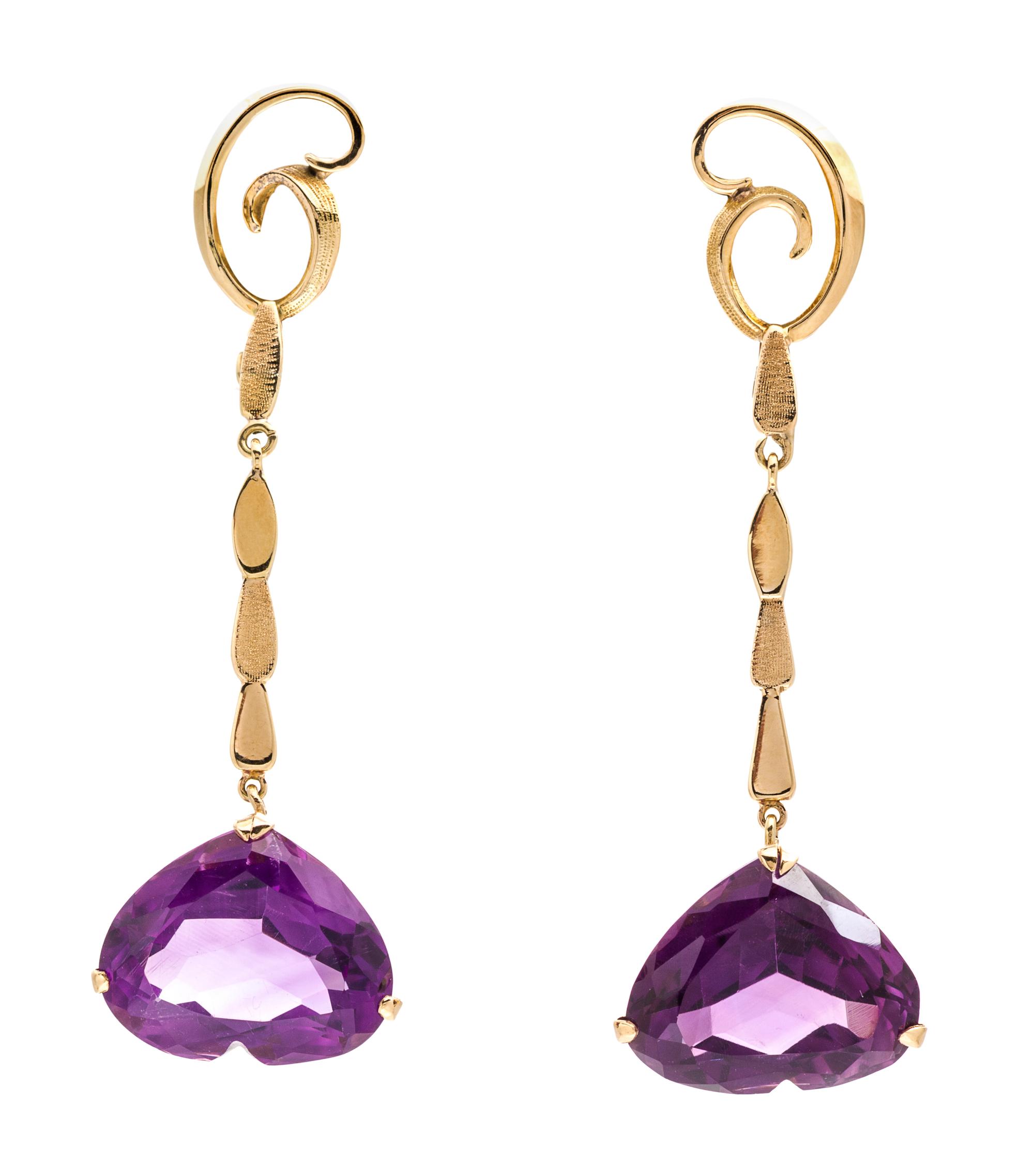 A Collection of Yellow Gold and Amethyst Jewelry, 16.20 dwts.