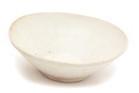 A Chinese Export White Porcelain Bowl Diameter 8 1/2 inches. — 19TH CENTURY
