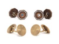 TWO PAIRS OF GOLD CUFFLINKS