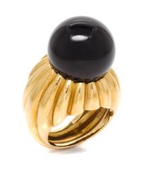 An 18 Karat Yellow Gold and Onyx Ring, C. Vollrath, 15.30 dwts.