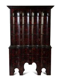 A William & Mary Style Faux Tortoise Shell Chest on Chest — EARLY 20TH CENTURY