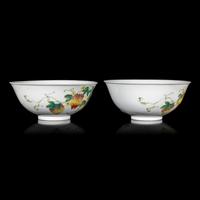 A Pair of Chinese Famille Rose Porcelain 'Balsam Pear' Bowls, Late Qing/Republic Period 晚清/民國 粉彩荔枝紋碗 大清光緒年製款