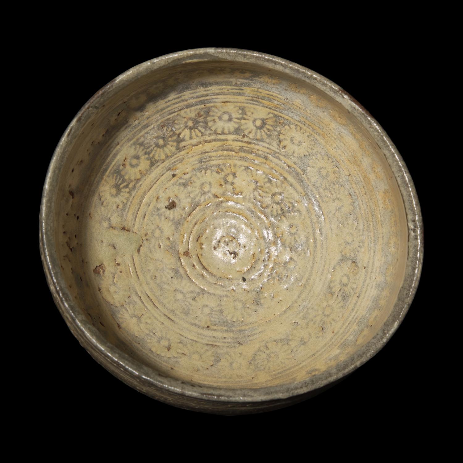A Korean Buncheong Bowl, 15th/16th Century 十五-十六世紀 朝鮮粉青沙器碗