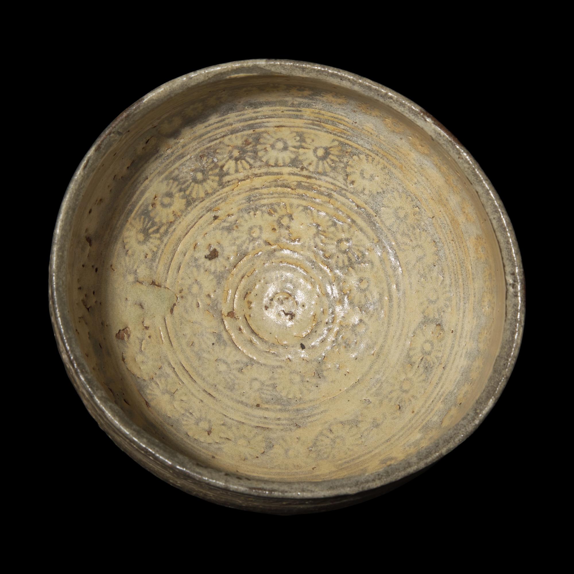A Korean Buncheong Bowl, 15th/16th Century 十五-十六世紀 朝鮮粉青沙器碗