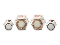 Two Pairs of Samson Style Armorial Porcelain Vases, 19th/20th Century 晚清-近代 外銷徽章瓷瓶兩對