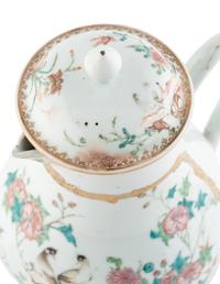 A Chinese Export Porcelain Milk Jug