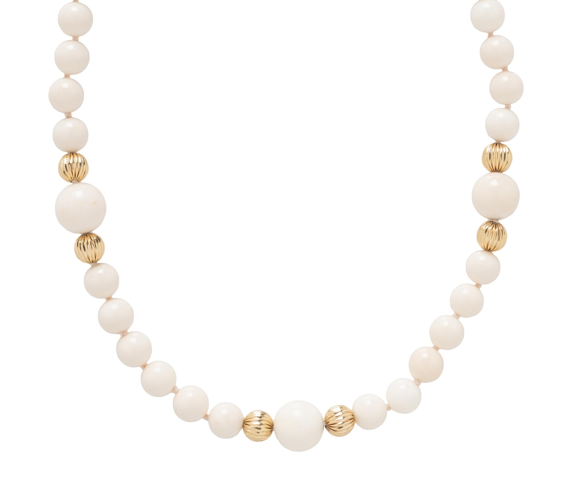 CORAL AND YELLOW GOLD BEAD NECKLACE