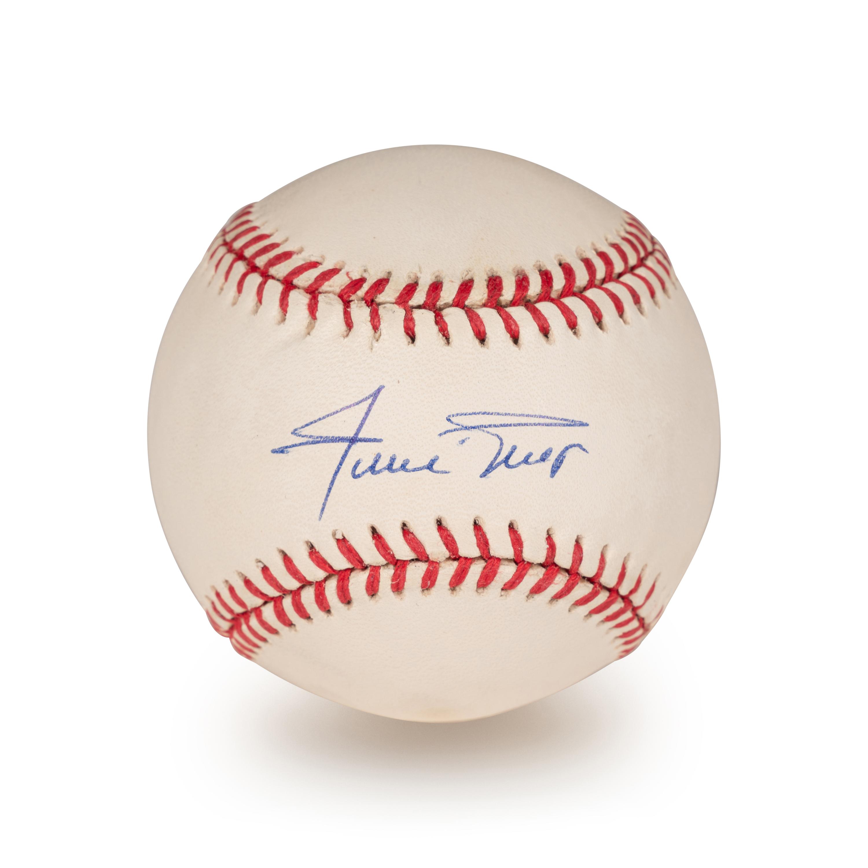A Willie Mays Signed Autographed Baseball (Beckett Authentication Services Letter BAS Certified),
