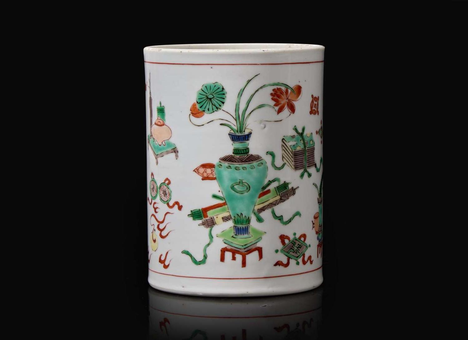 A Chinese famille-vert brush pot 素三彩筆筒