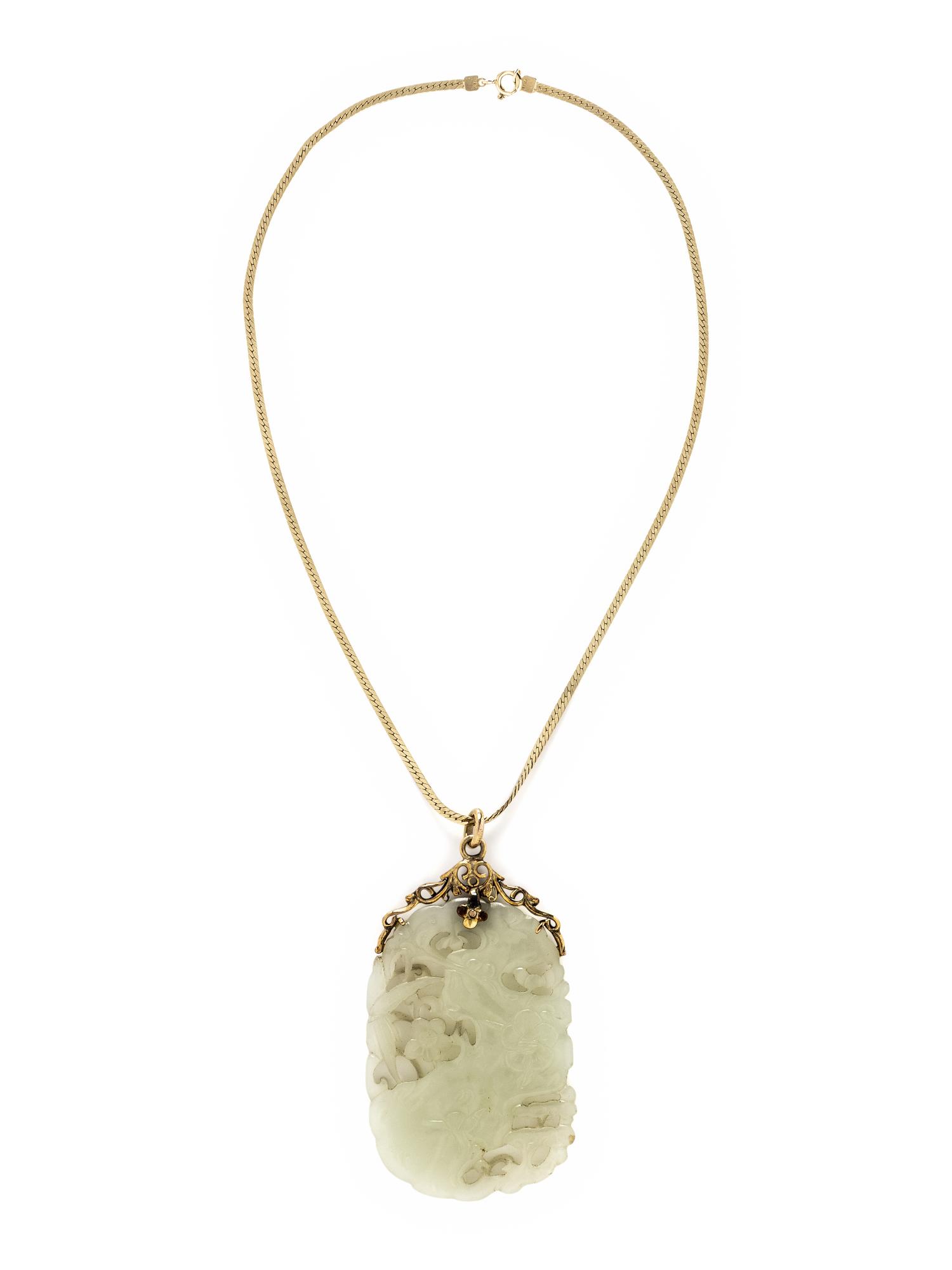 CARVED JADE PENDANT NECKLACE
