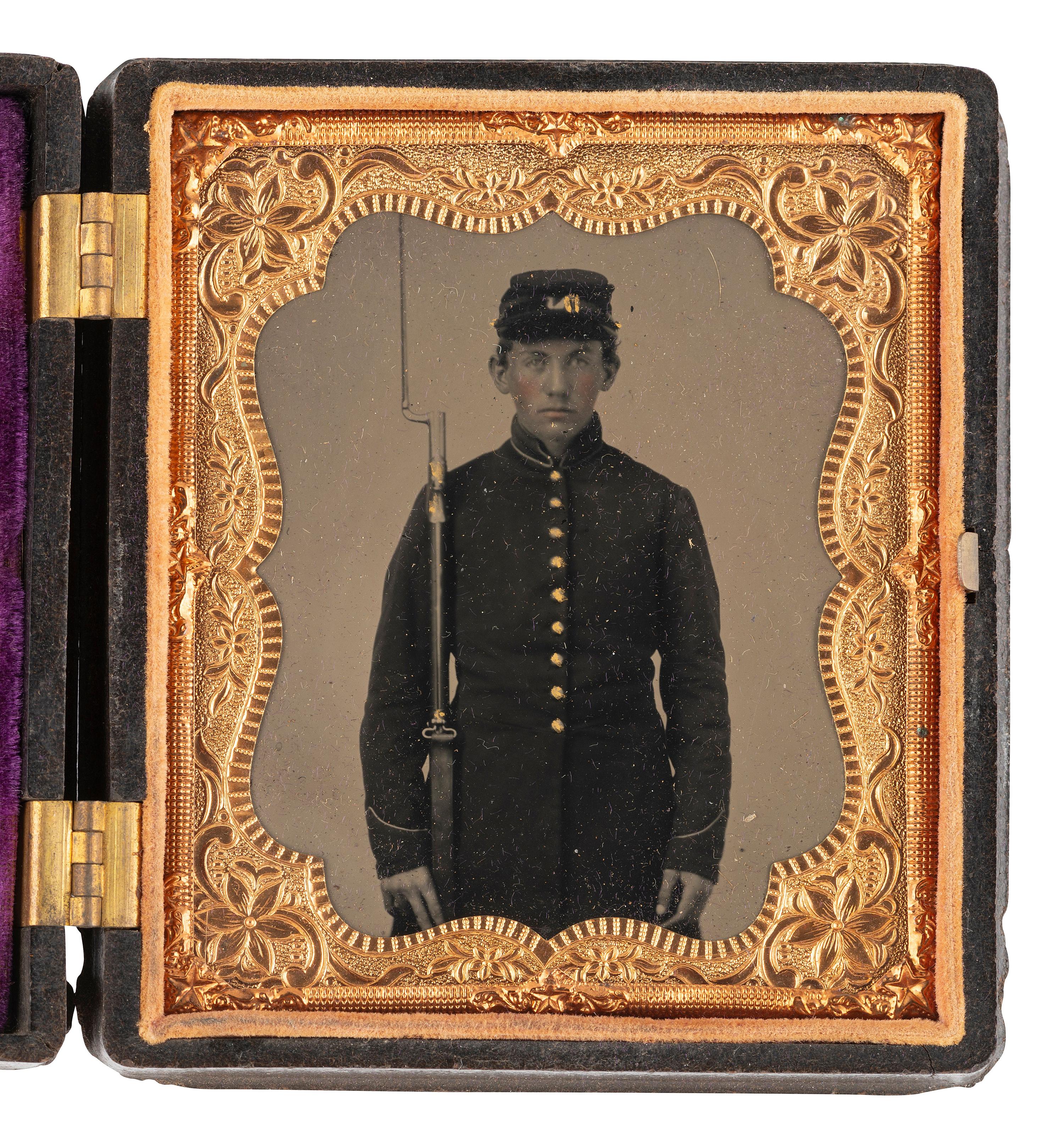 [CIVIL WAR]. 4 portraits of variously armed soldiers, feat. a Prussian Model 1809 Potsdam musket.