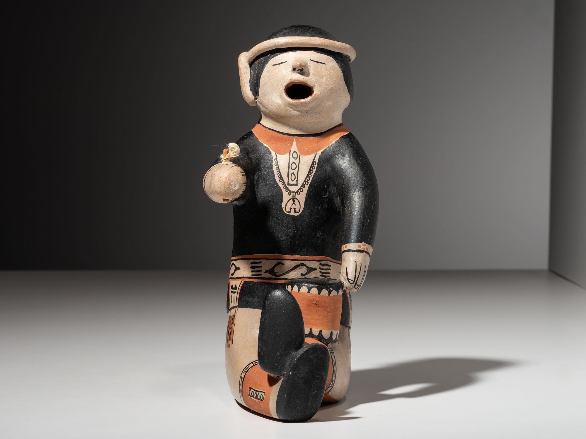 Pottery Singer