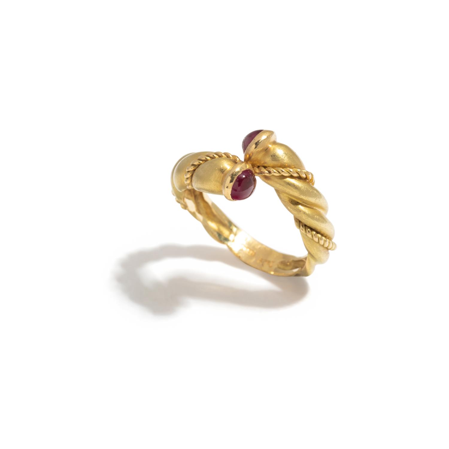 TIFFANY & CO., YELLOW GOLD AND RUBY RING