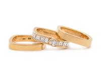 MARVIN SCHLUGER, YELLOW GOLD AND DIAMOND RING SET