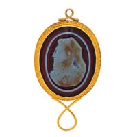 ANTIQUE, YELLOW GOLD AND AGATE CAMEO PENDANT