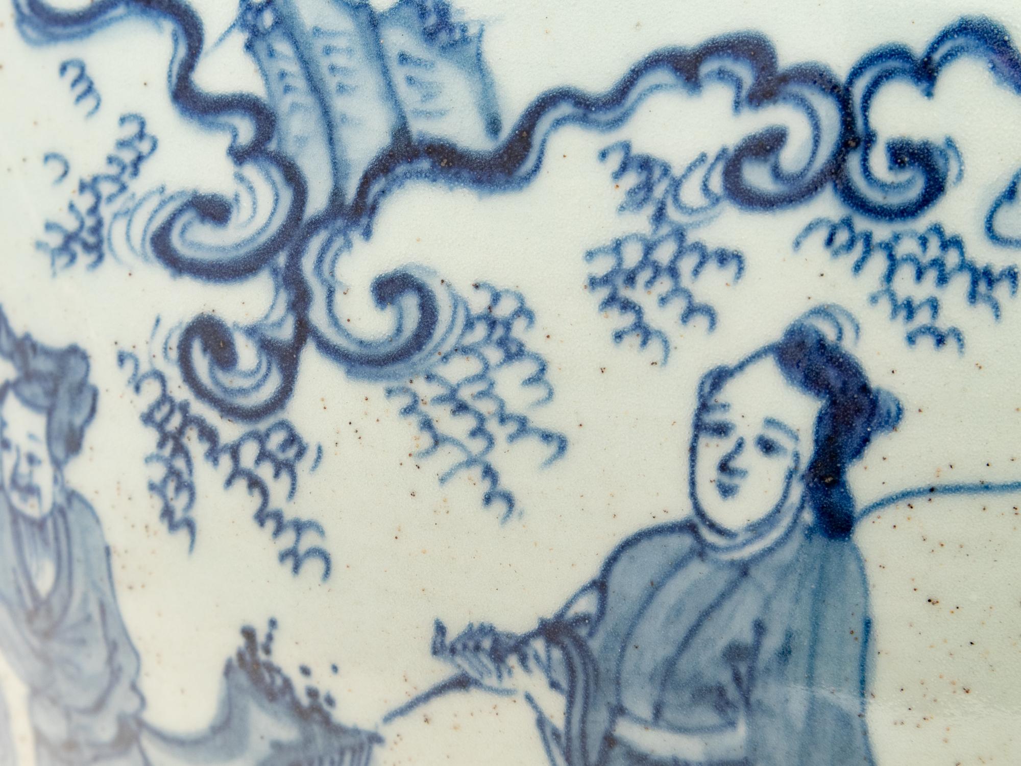 A Chinese Export Blue and White Porcelain Vase