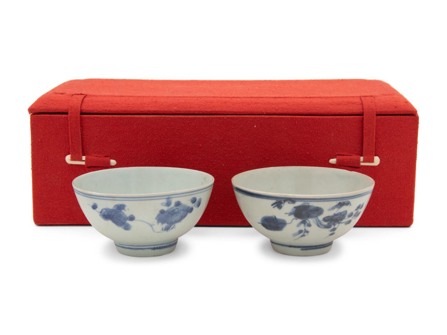 A Pair Chinese of Blue and White Porcelain Bowls