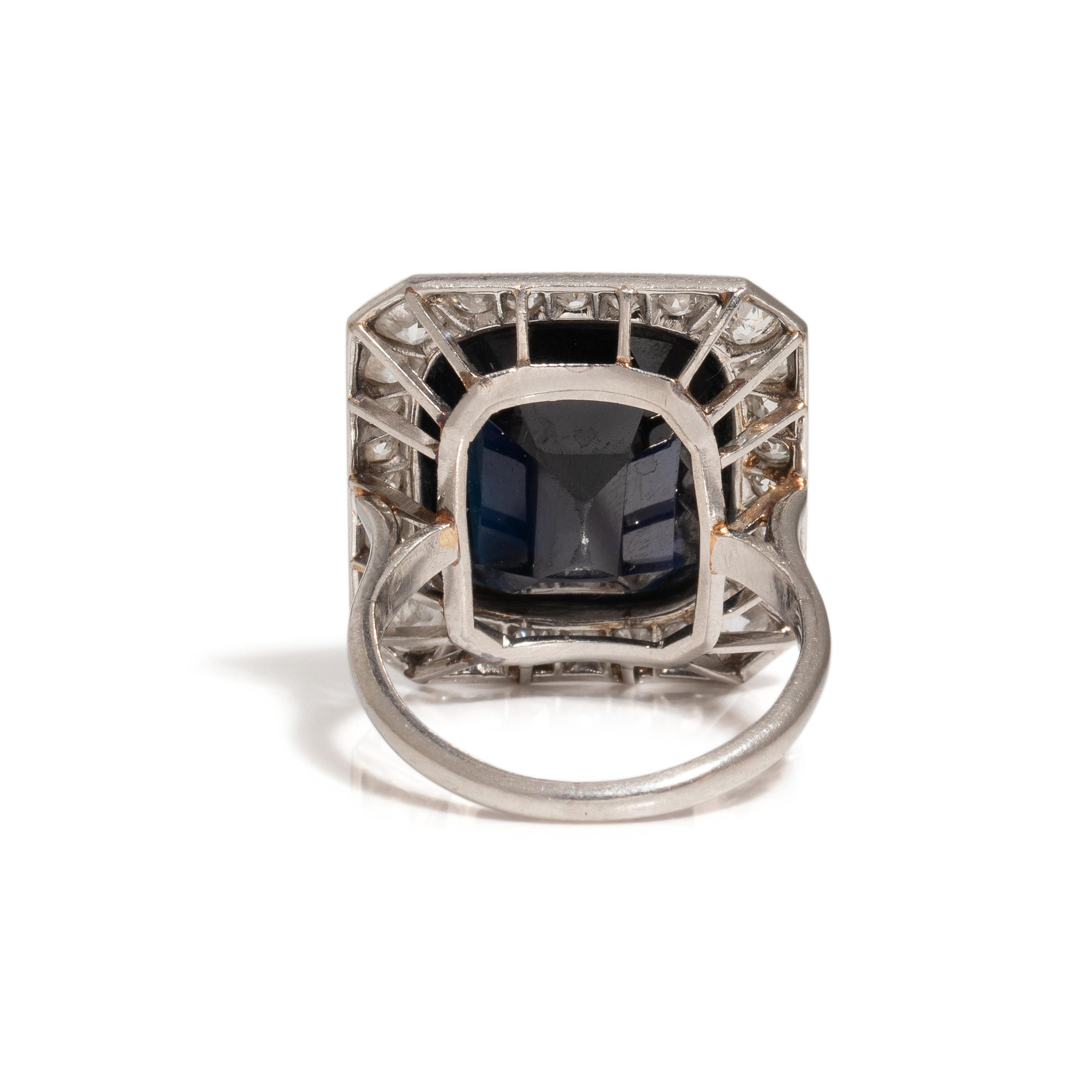 ART DECO, SAPPHIRE AND DIAMOND RING