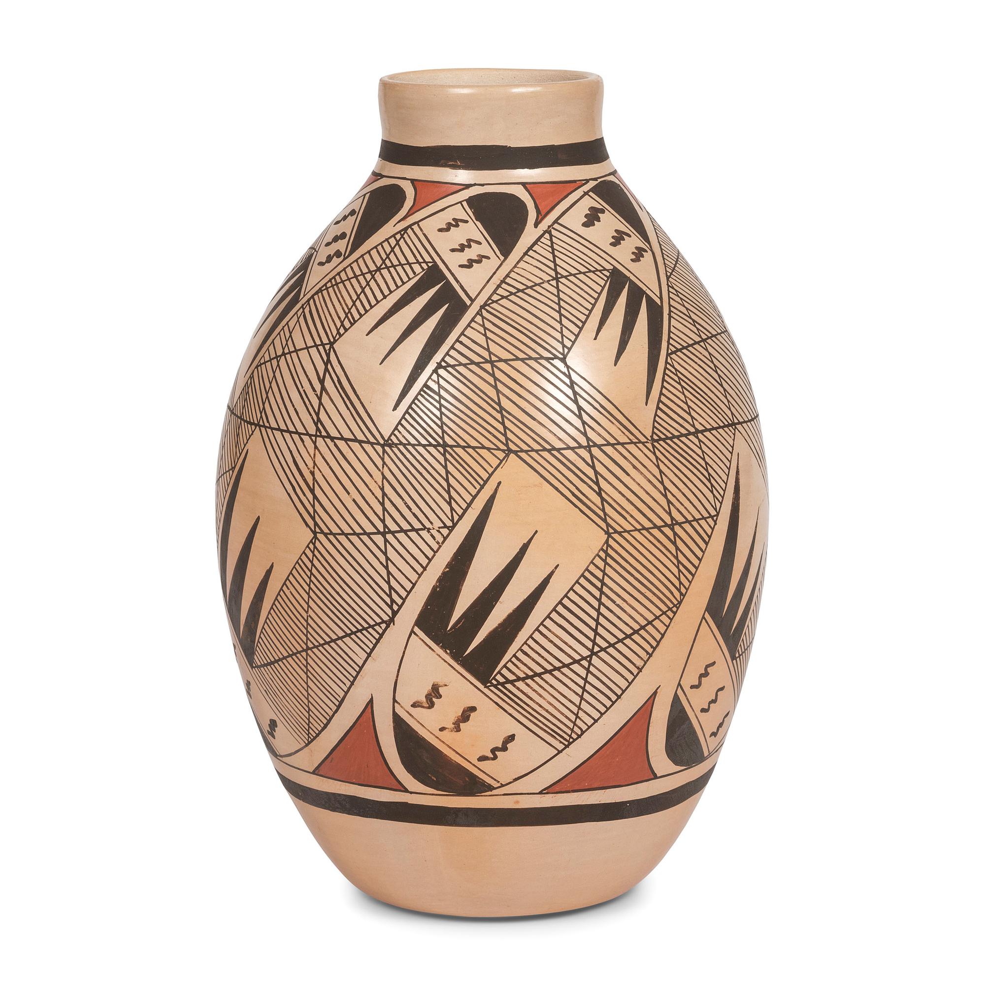 Pottery Vase, Migration Pattern