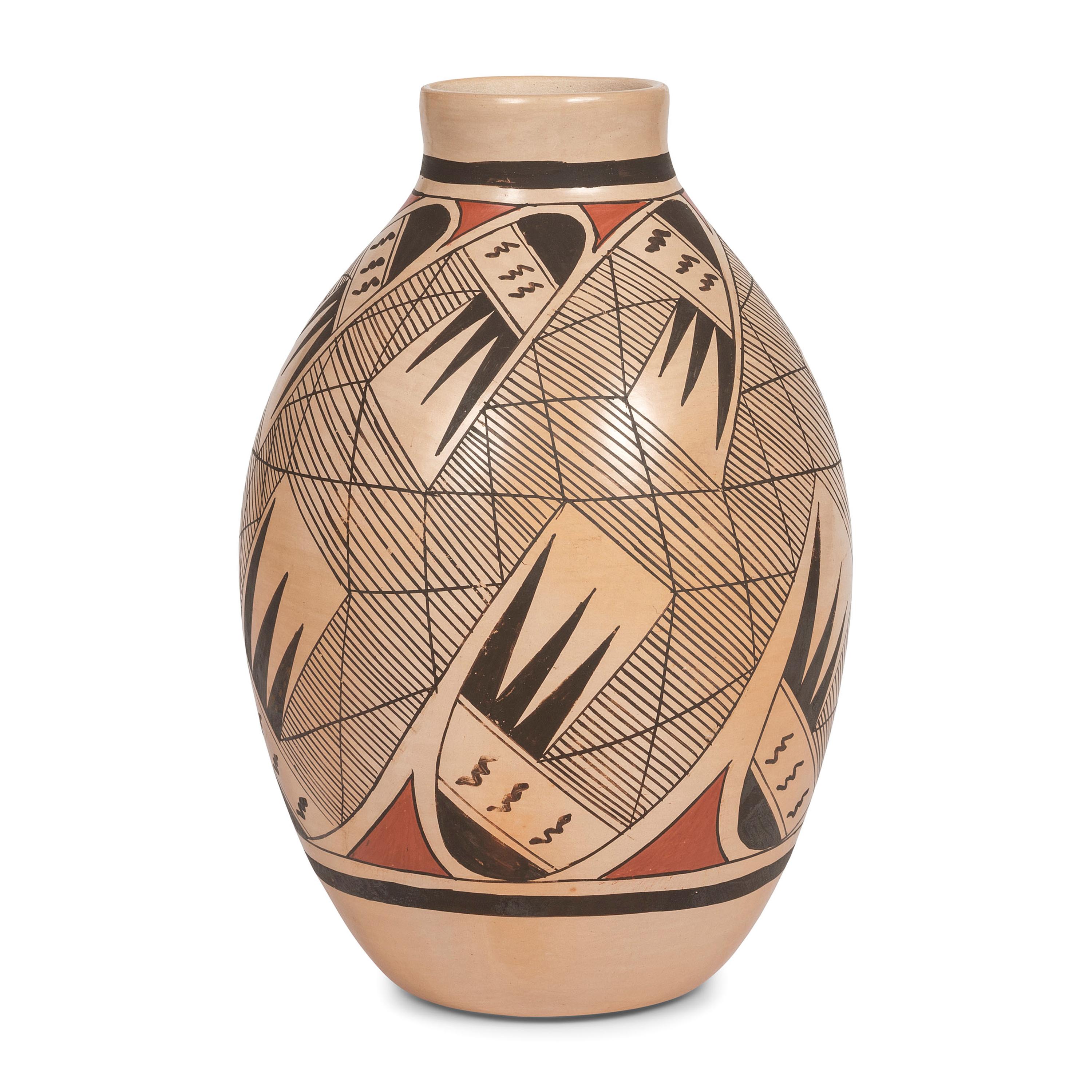 Pottery Vase, Migration Pattern