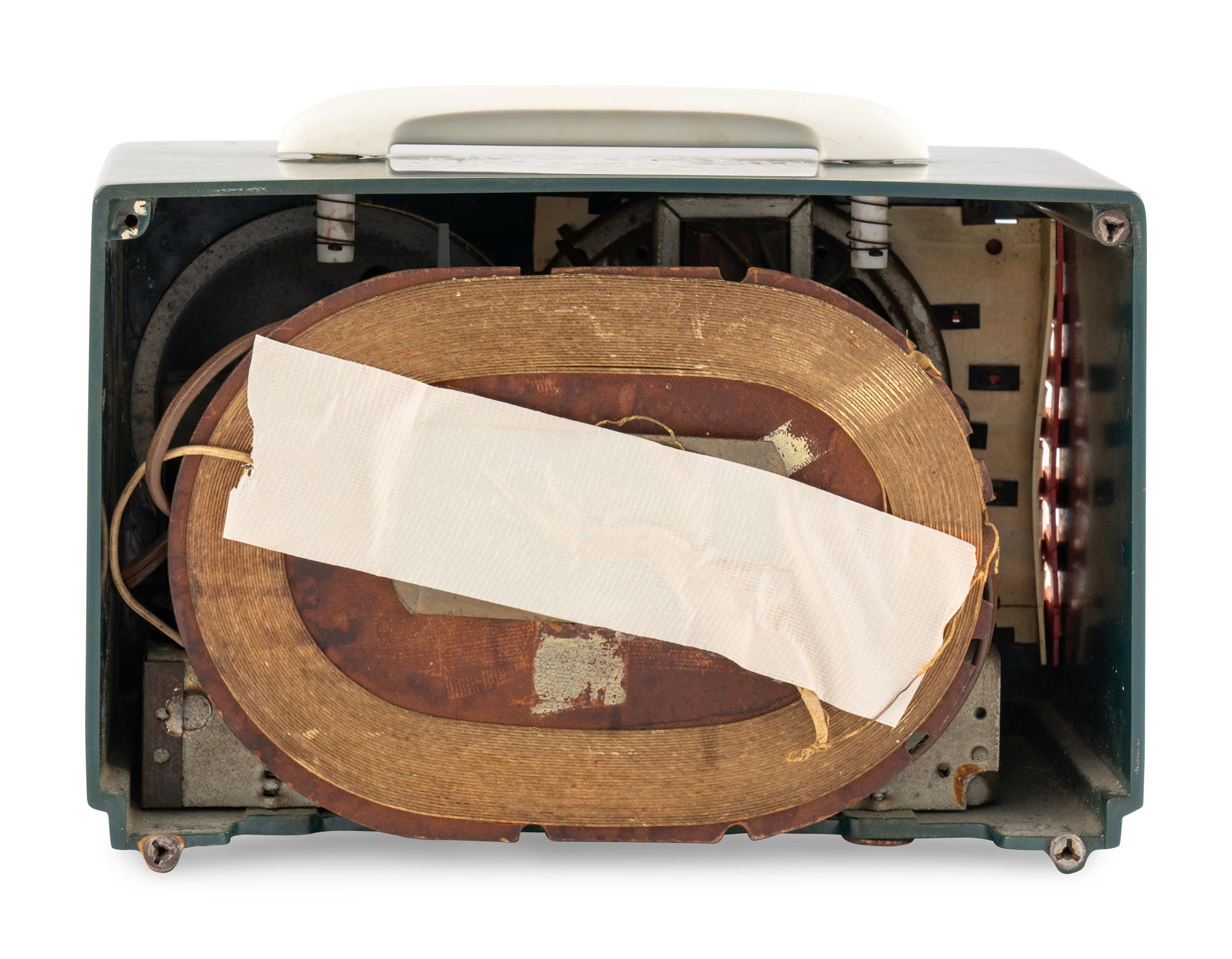 An Emerson Patriot Aristocrat 400 Radio