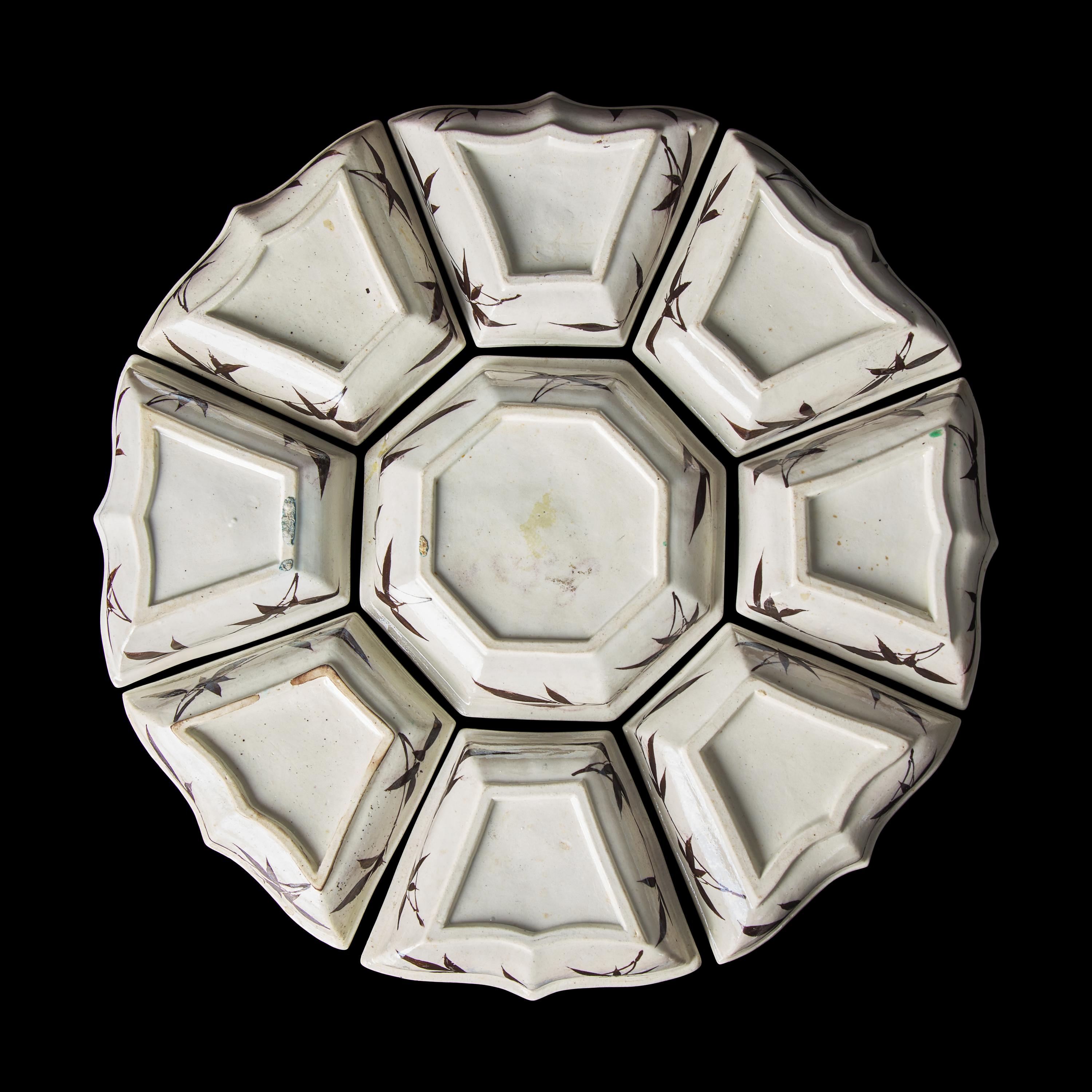 A Chinese Famille Verte Sweetmeat Set, Kangxi Period 清康熙 五彩天馬圖攢盤