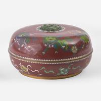 A Chinese jade-embellished cloisonné box 翠玉嵌掐丝珐琅圆盒