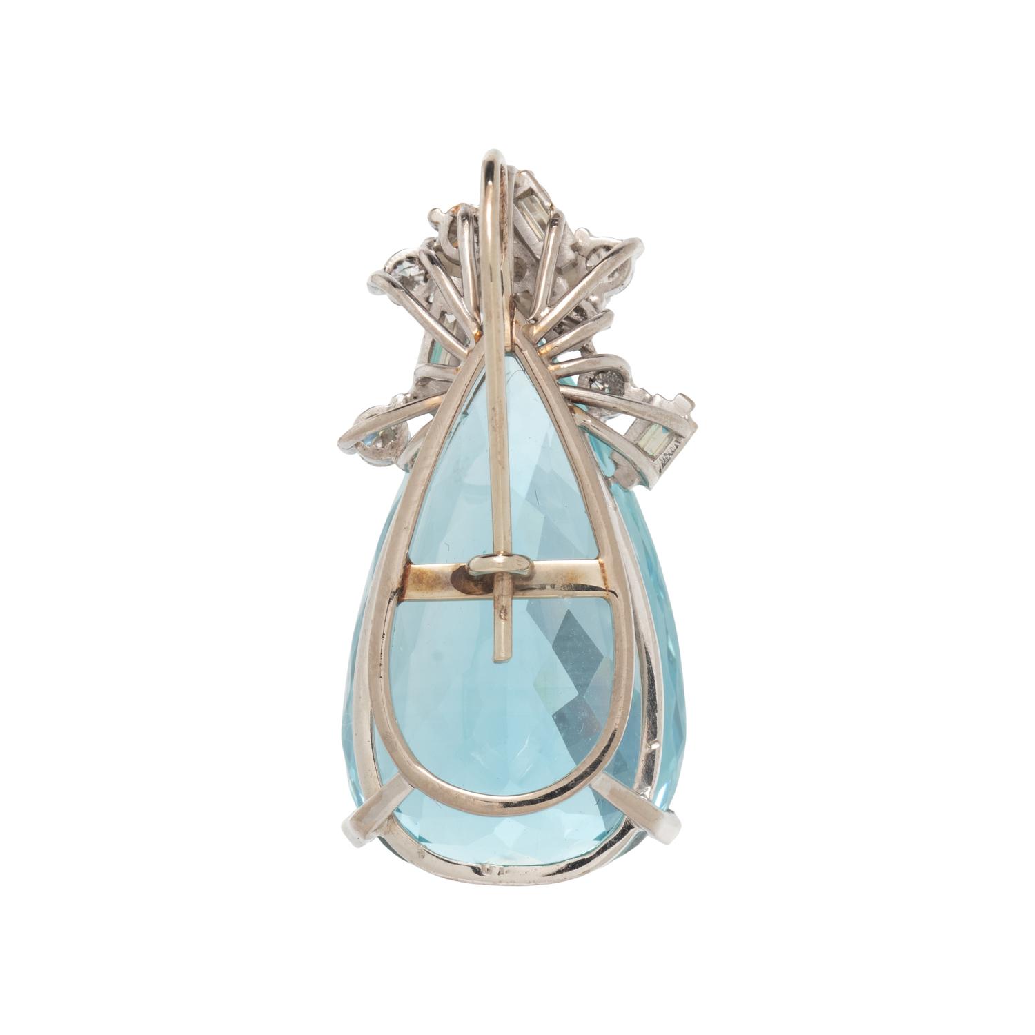 AQUAMARINE AND DIAMOND PENDANT