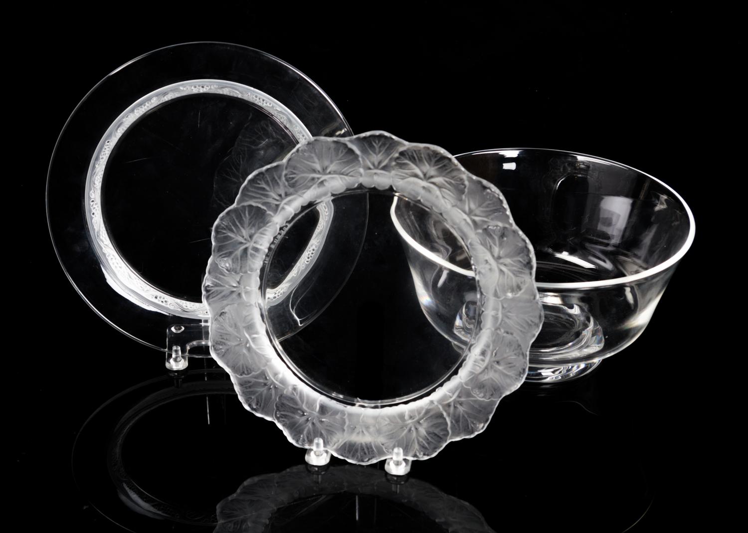A Group of Glass Table Articles Diameter of bowl 8 inches.