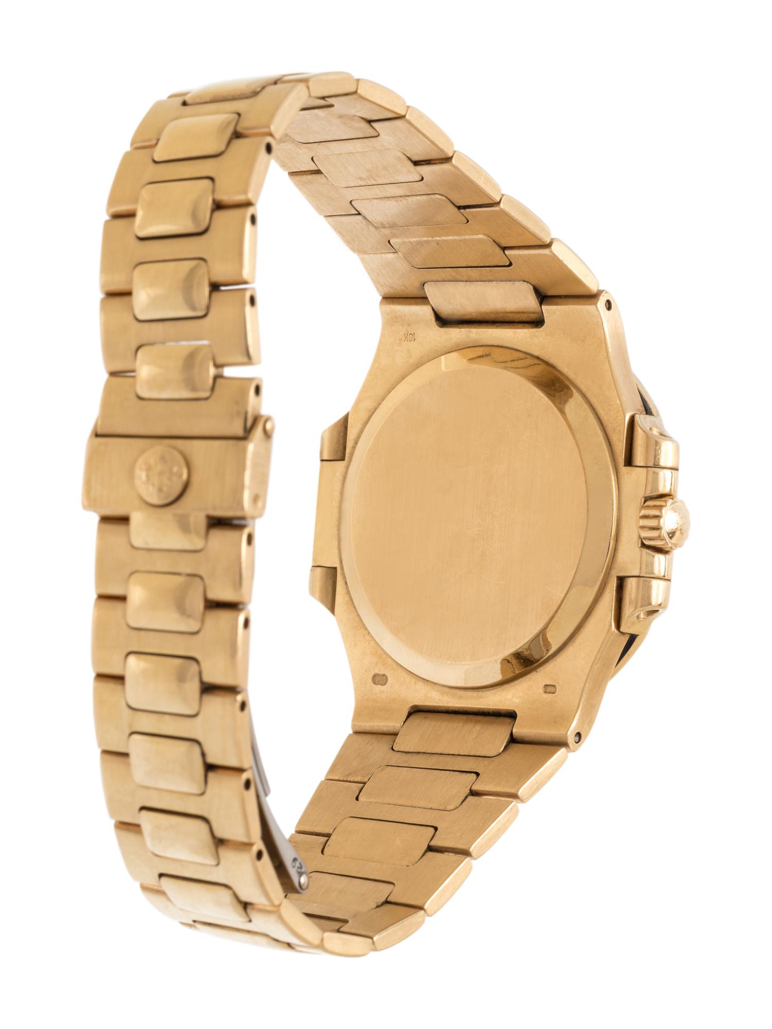 PATEK PHILIPPE, REF. 3800 18K YELLOW GOLD 'NAUTILUS' WRISTWATCH