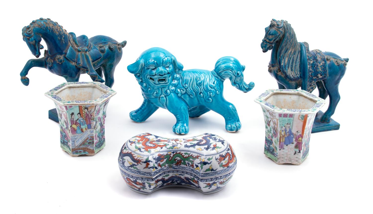 Six Decorative Chinese Style Ceramic Articles
