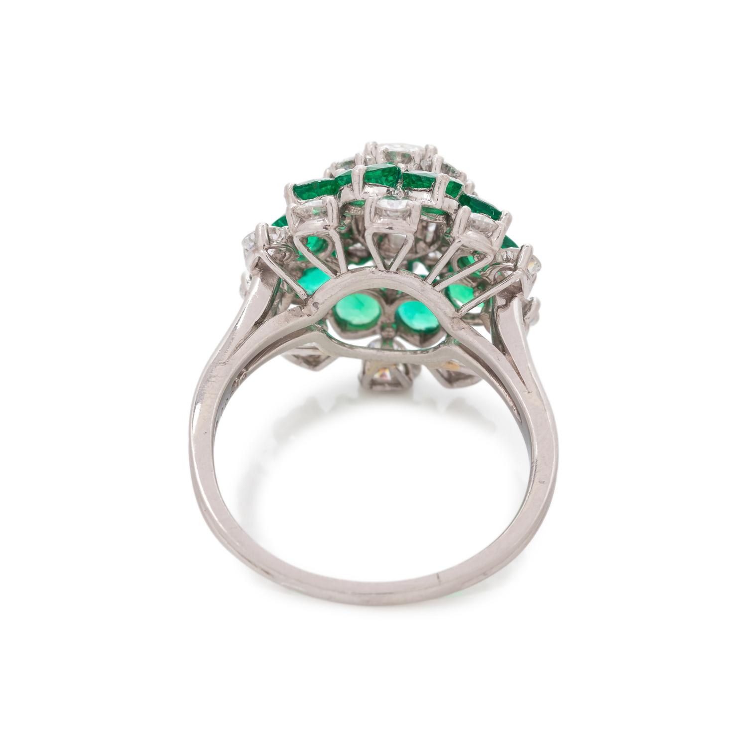 DIAMOND AND EMERALD RING
