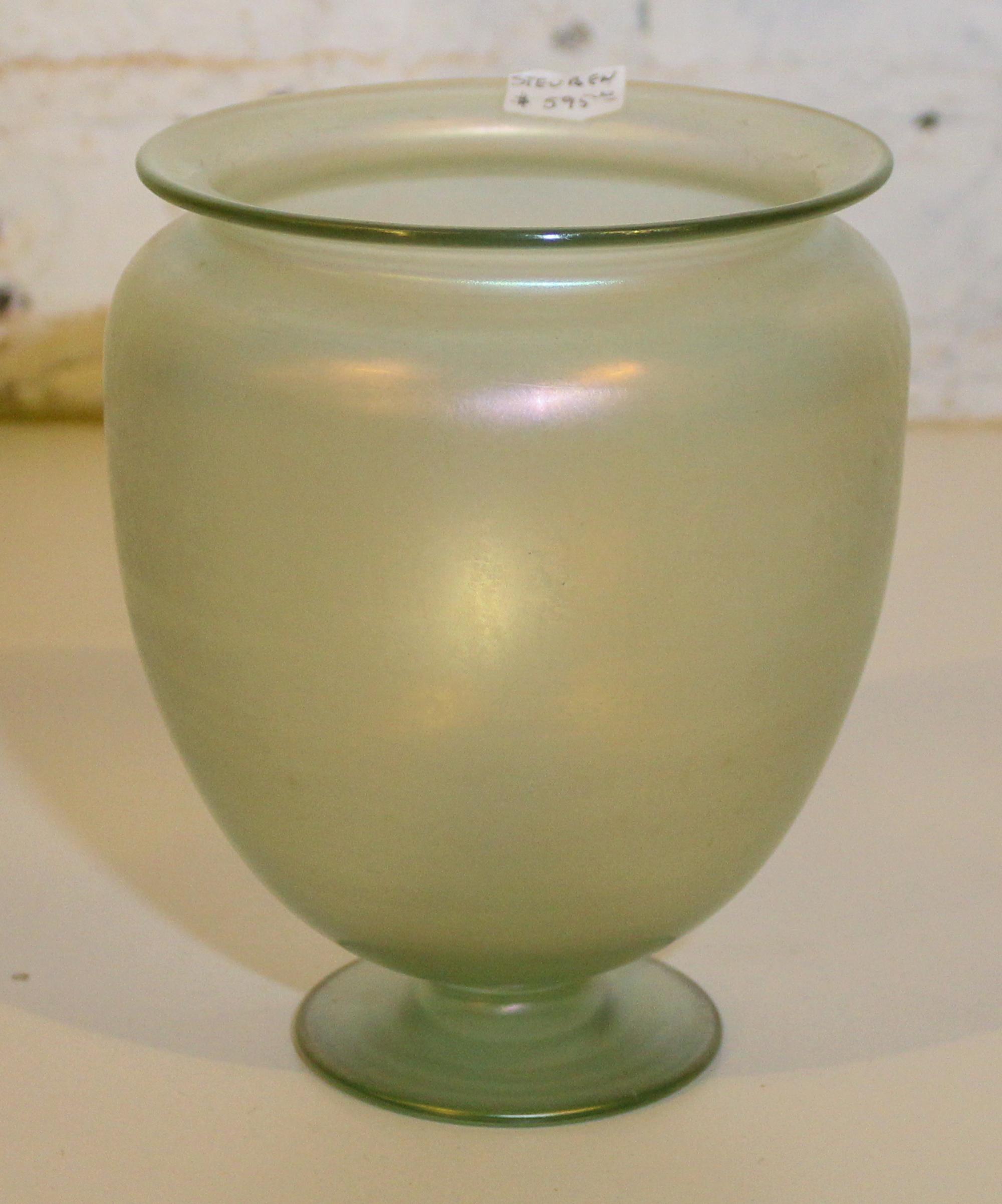 A Steuben Verre De Soie Glass Urn. Height 7 inches.
