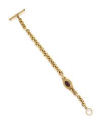 KIESELSTEIN-CORD, YELLOW GOLD AND INTAGLIO BRACELET