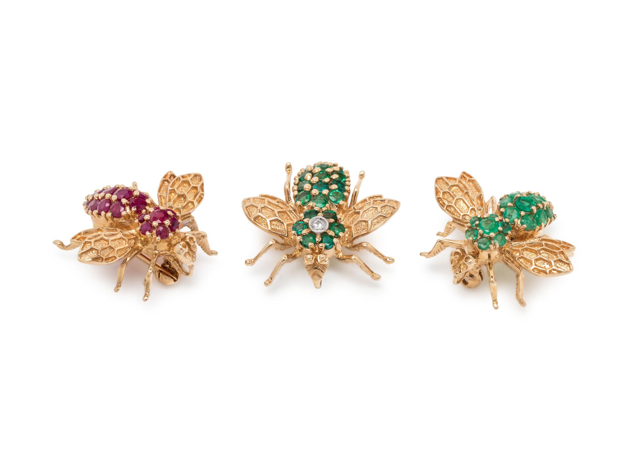 COLLECTION OF YELLOW GOLD AND GEMSTONE BEE JEWELRY