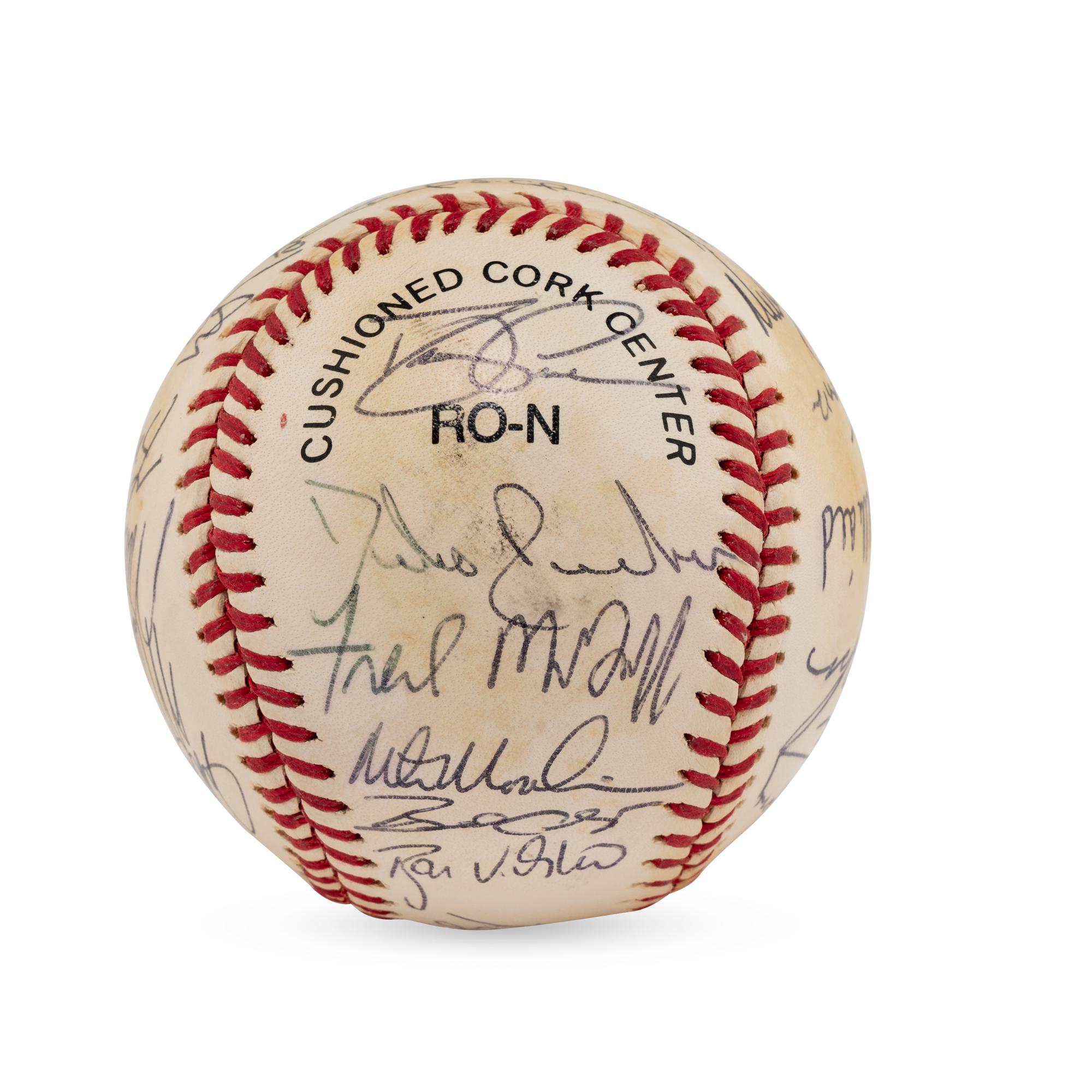 A 1995 World Series Champions Atlanta Braves Team Signed Autograph Baseball (Beckett Authentication Services Letter of Authenticity)