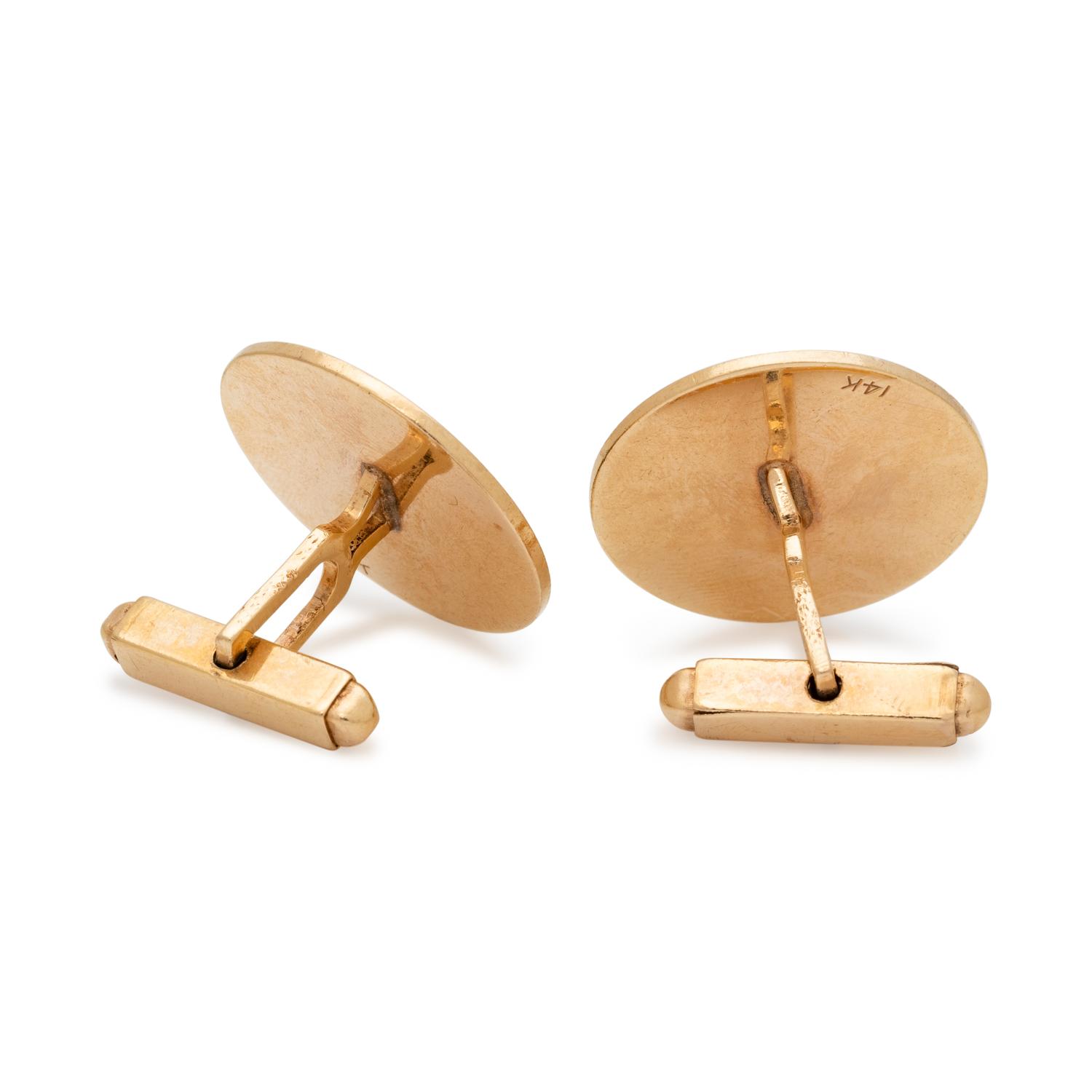 YELLOW GOLD AND JADE CUFFLINKS