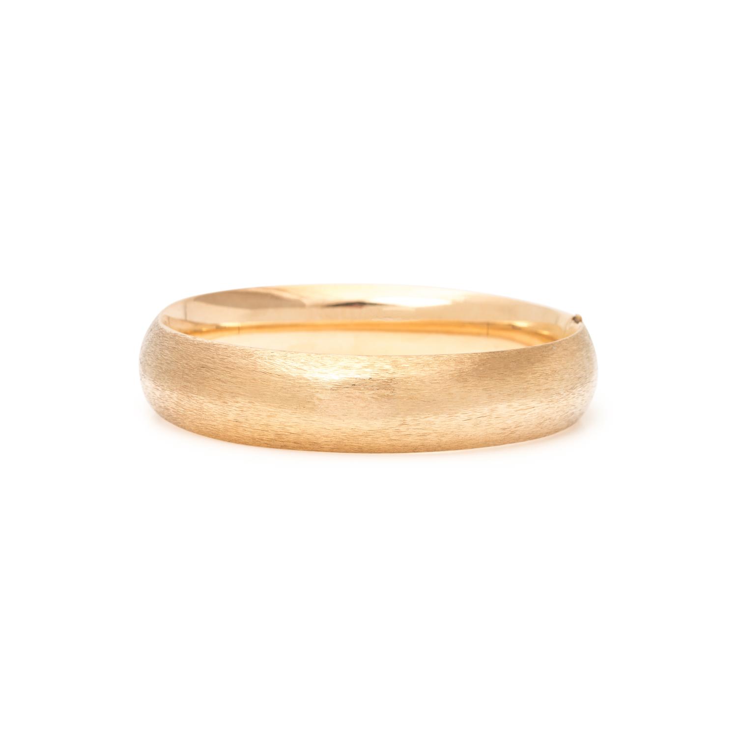 YELLOW GOLD BANGLE BRACELET