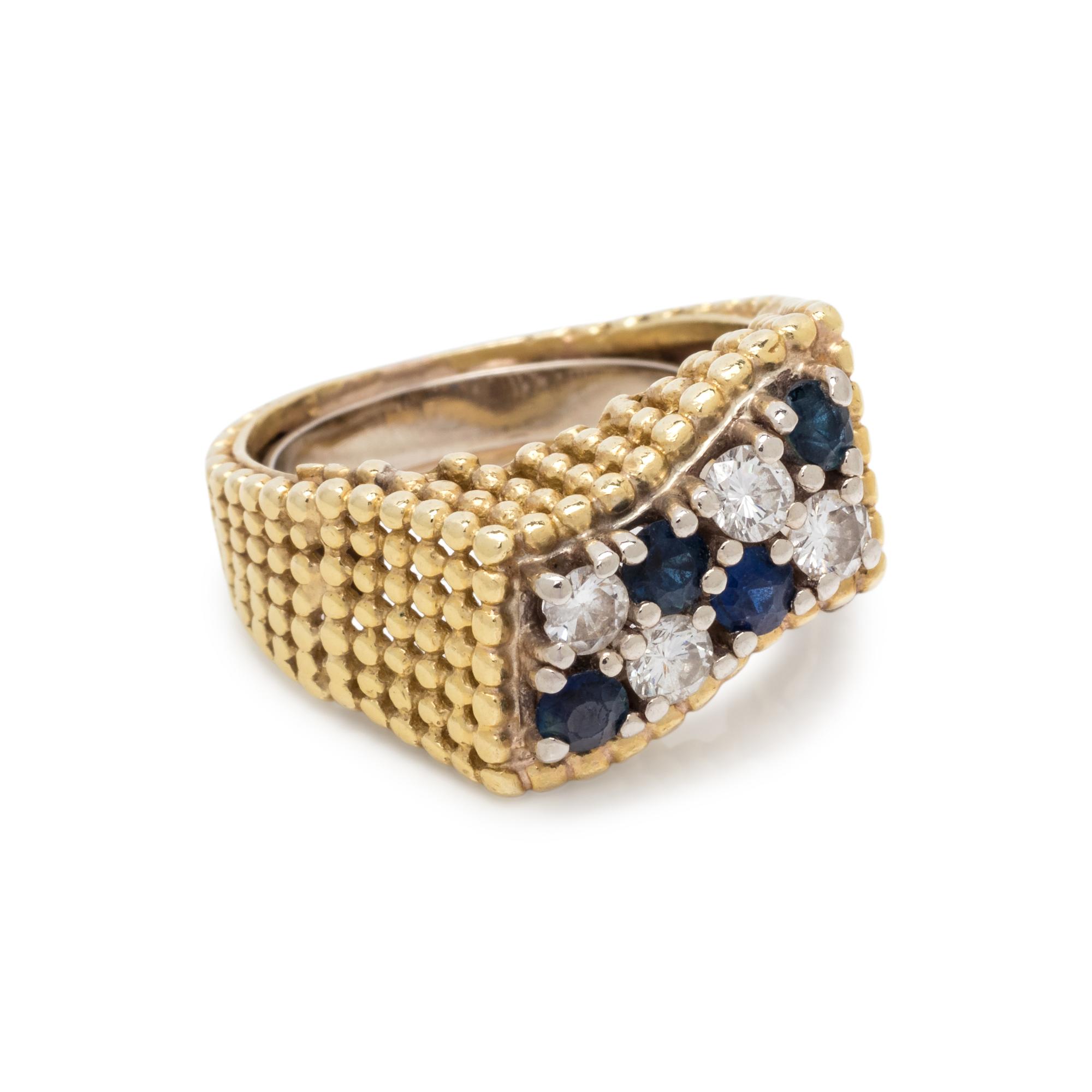 YELLOW GOLD, DIAMOND AND SAPPHIRE RING