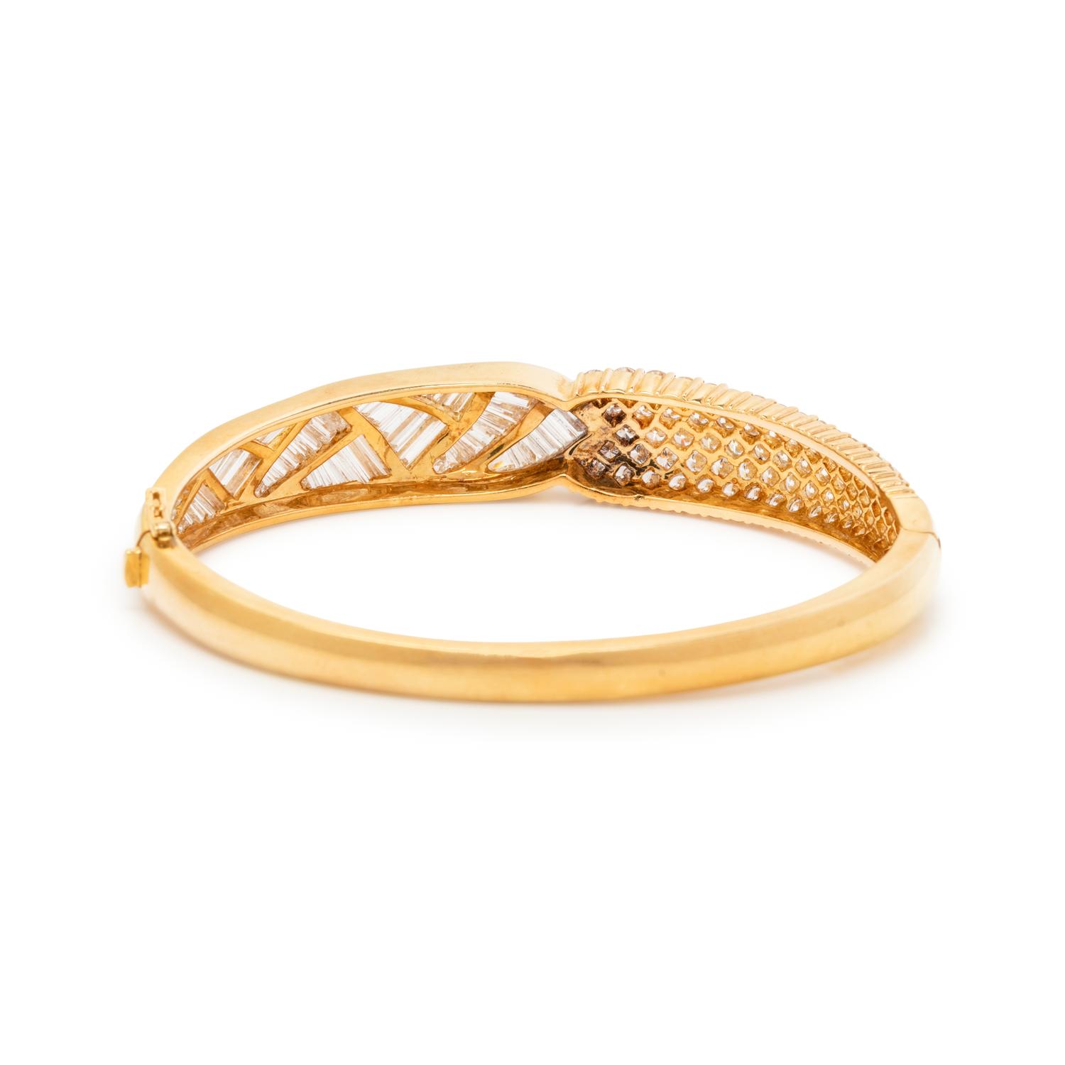 DIAMOND BANGLE BRACELET