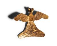 A Costa Rican Gold Avian Pendant