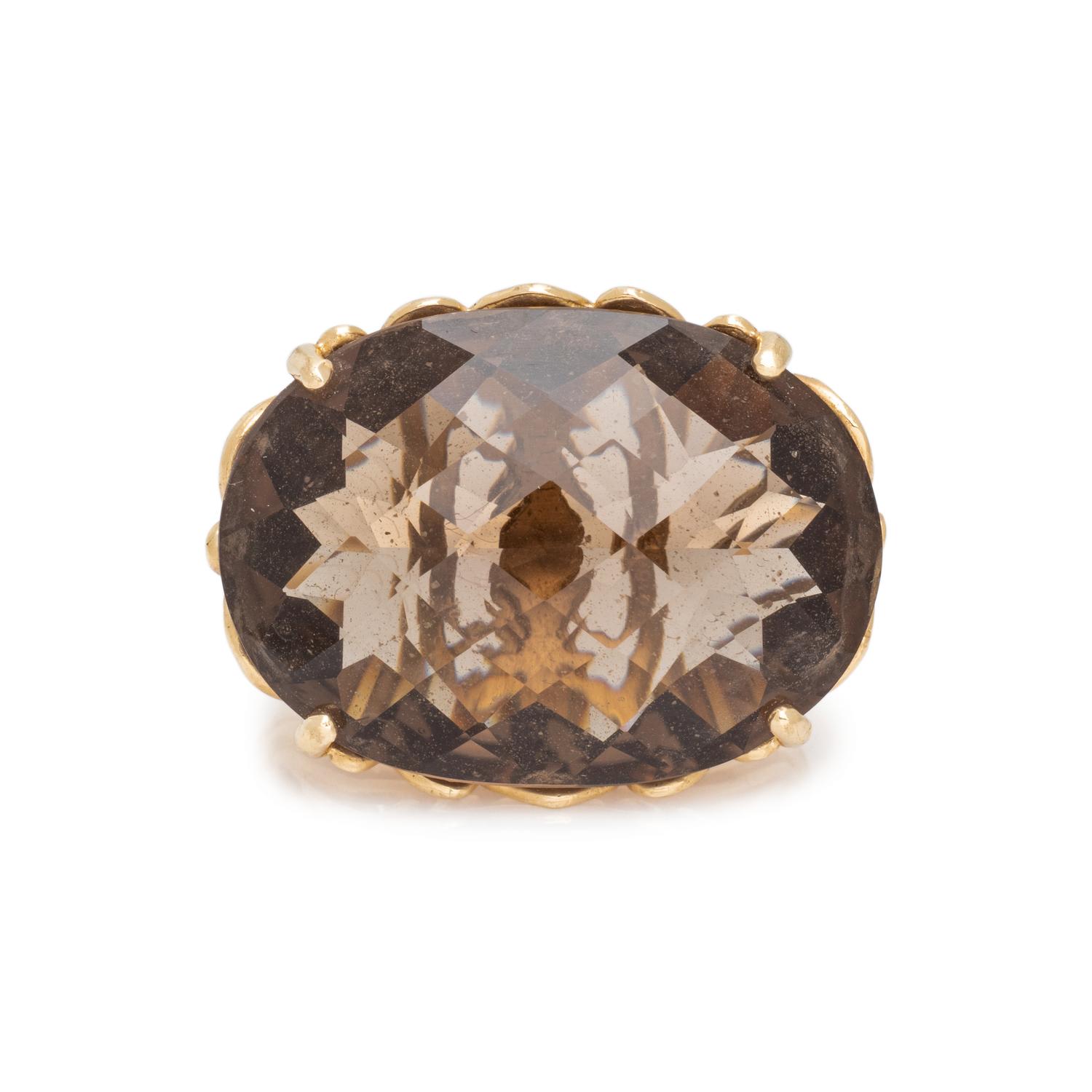 YELLOW GOLD AND SMOKY QUARTZ RING