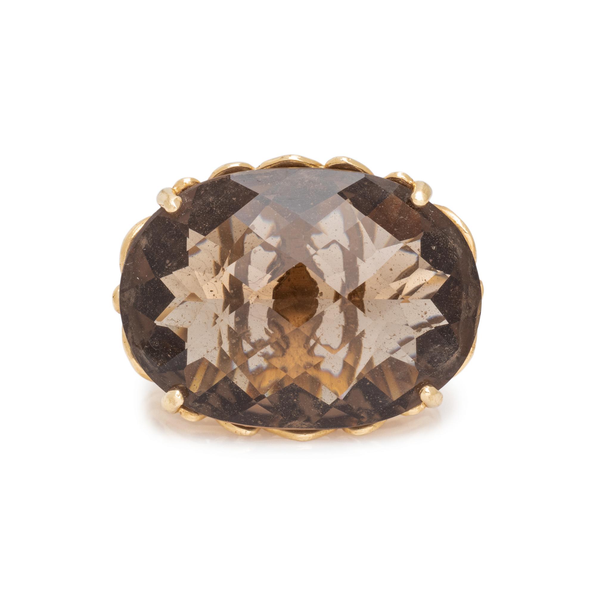 YELLOW GOLD AND SMOKY QUARTZ RING