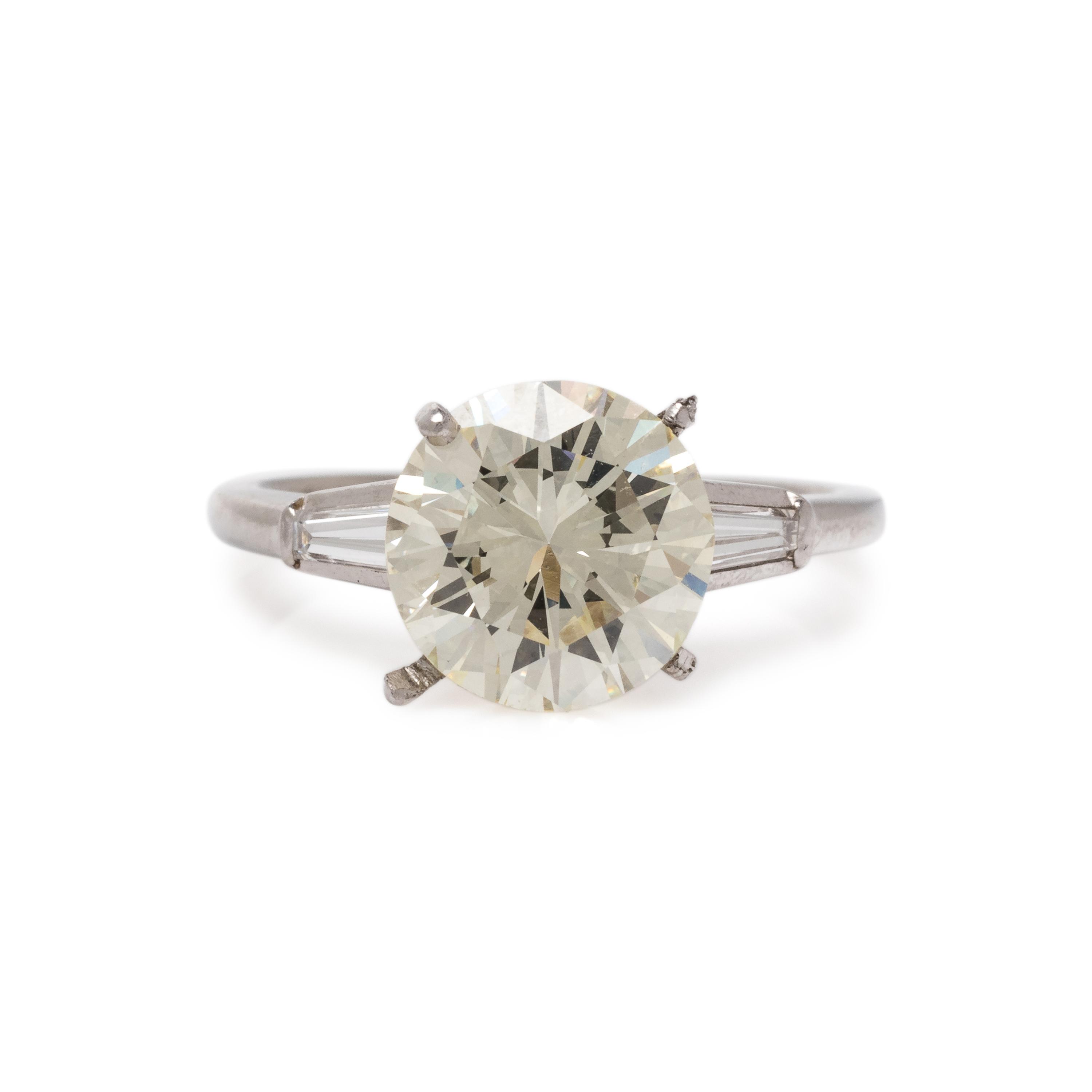 DIAMOND RING